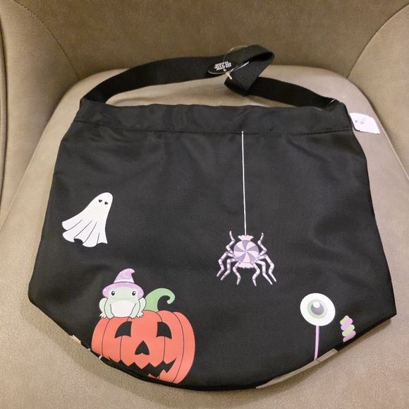 Bath & Body Works Trick Treat Bag Frankenstein Socks BBW Halloween Christmas - Picture 5 of 16